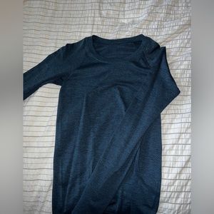 lululemon ST iron blue size 4